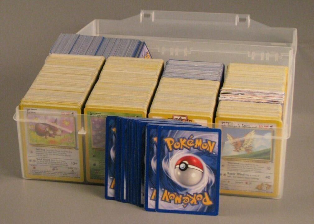 1999: Pokémon trading cards